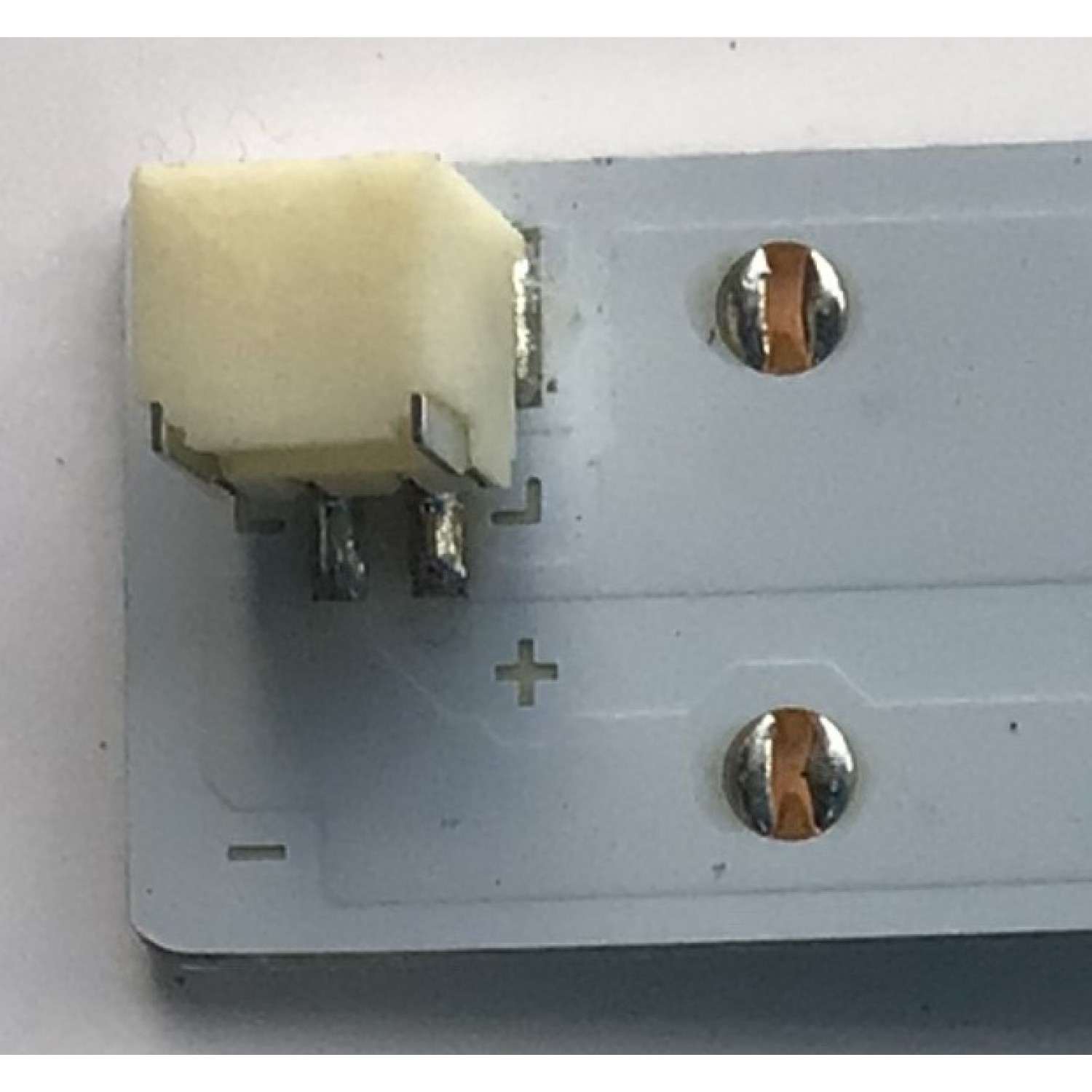 KIT DE LED'S PARA TV INSIGNIA (3 PIEZAS) / NUMERO DE PARTE LBM430M0801-FQ-1 / 210BZ08D0B338BH08E / LBM430M0801-FQ-1(HF)(O) / PANEL T430QVN03.0 / DISPLAY V430DJ1-Q01 REV.C1 / MODELO 100012584 (43 PULGADAS) - Imagen 3